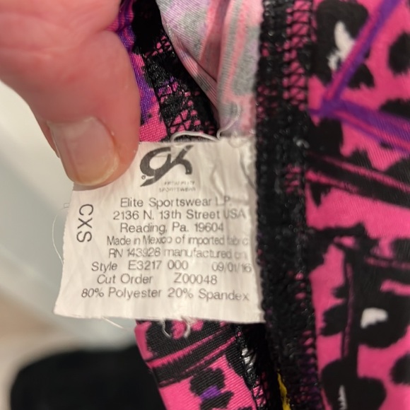 Girls gymnastics leotard with shorts. Good condition. Size on leo is 4-6. - Picture 5 of 6